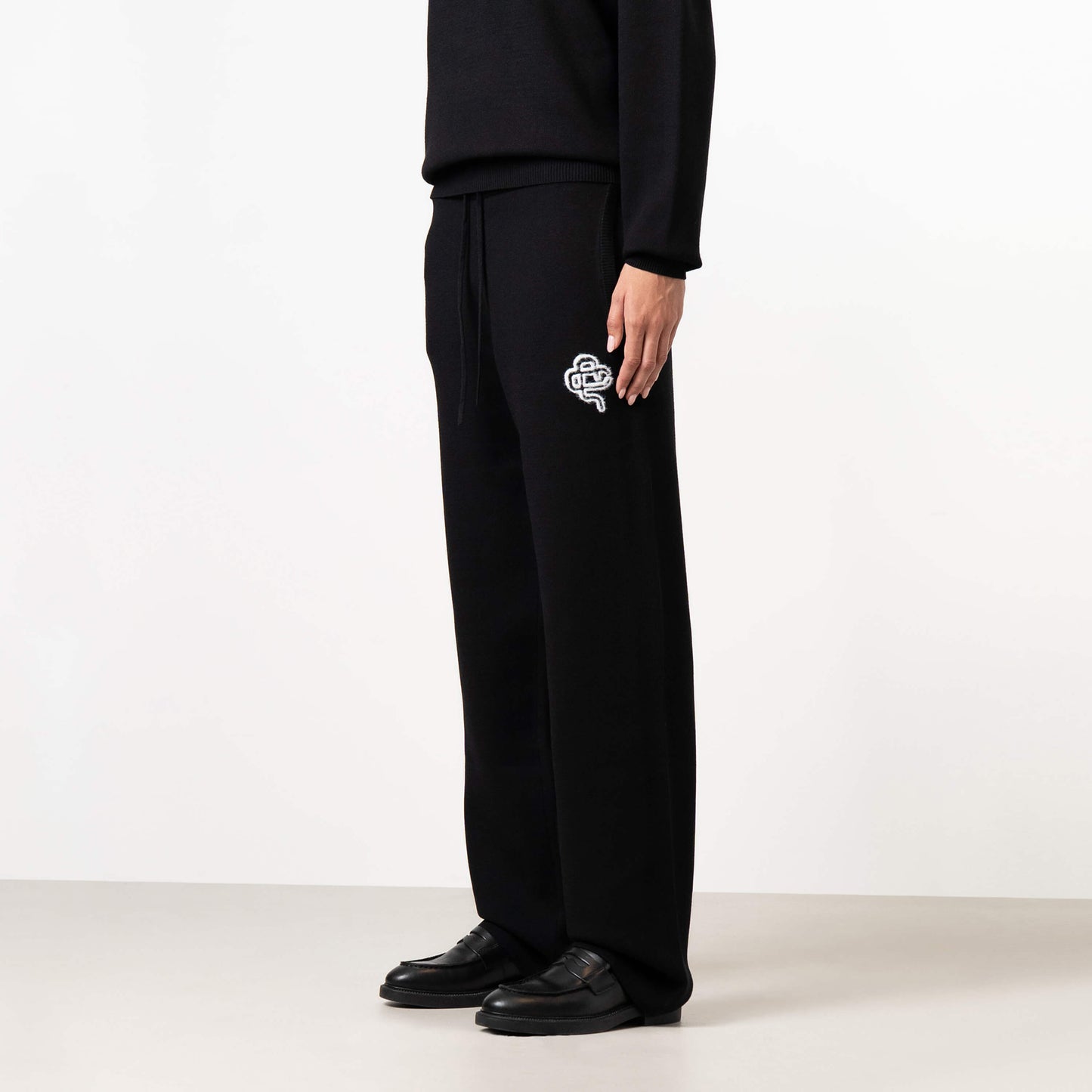 FLO KNITTED SET | BLACK/OFF WHITE