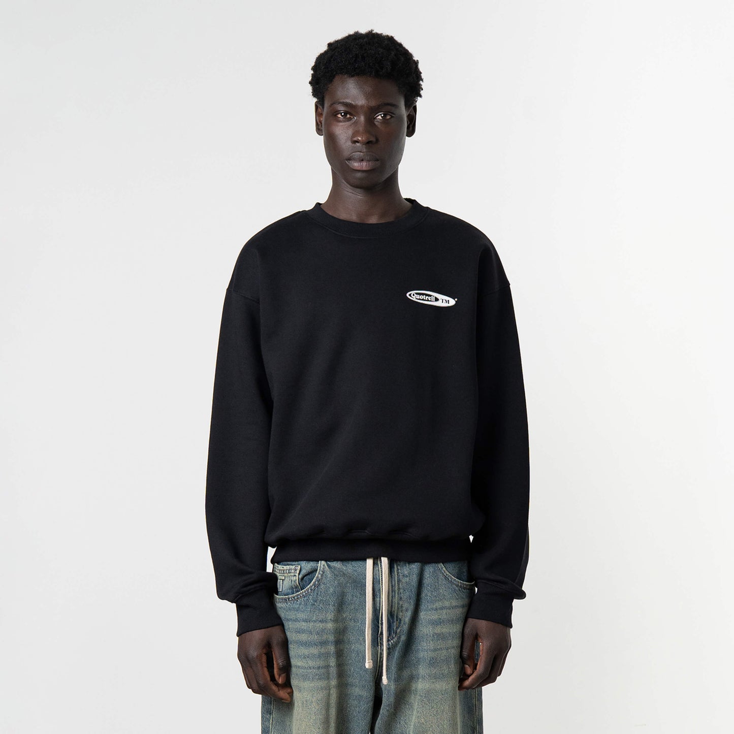 EMBLEM CREWNECK | BLACK/WHITE