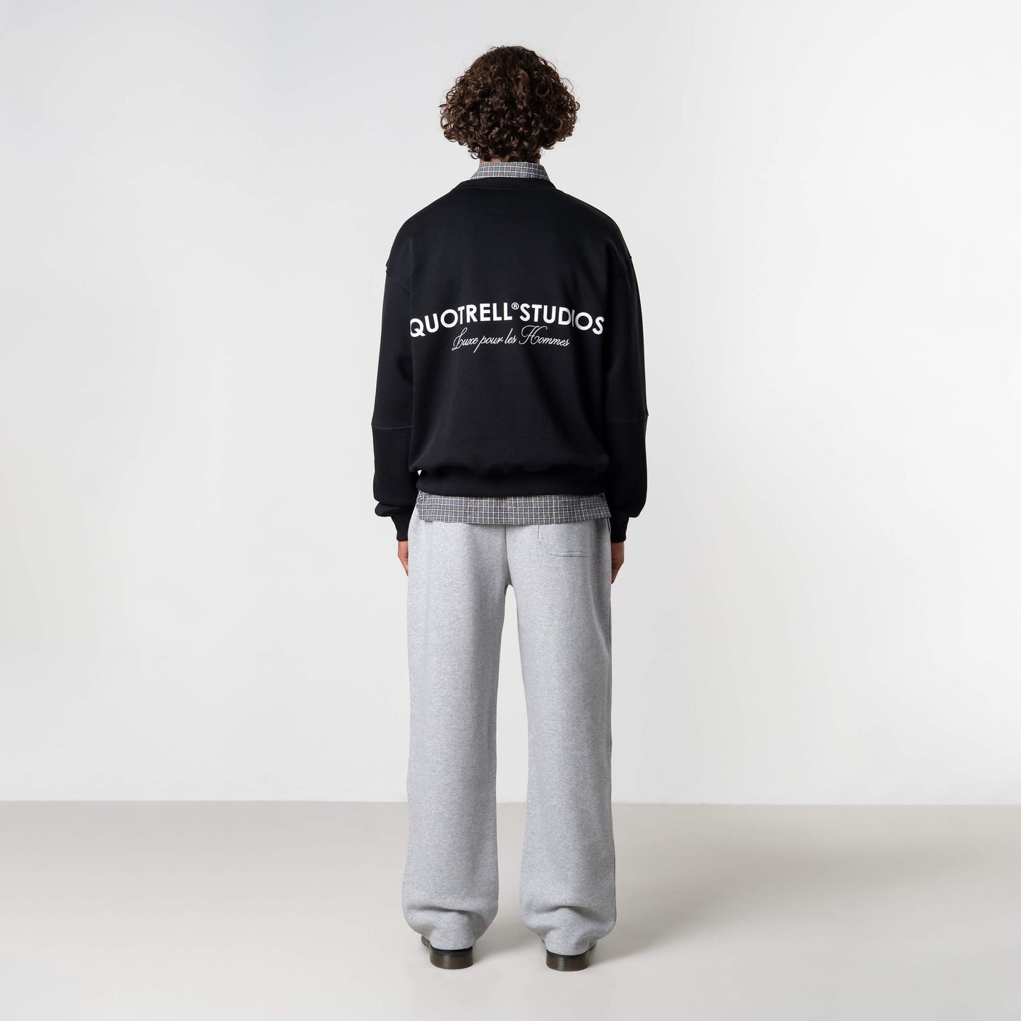 STUDIOS CREWNECK | BLACK/WHITE