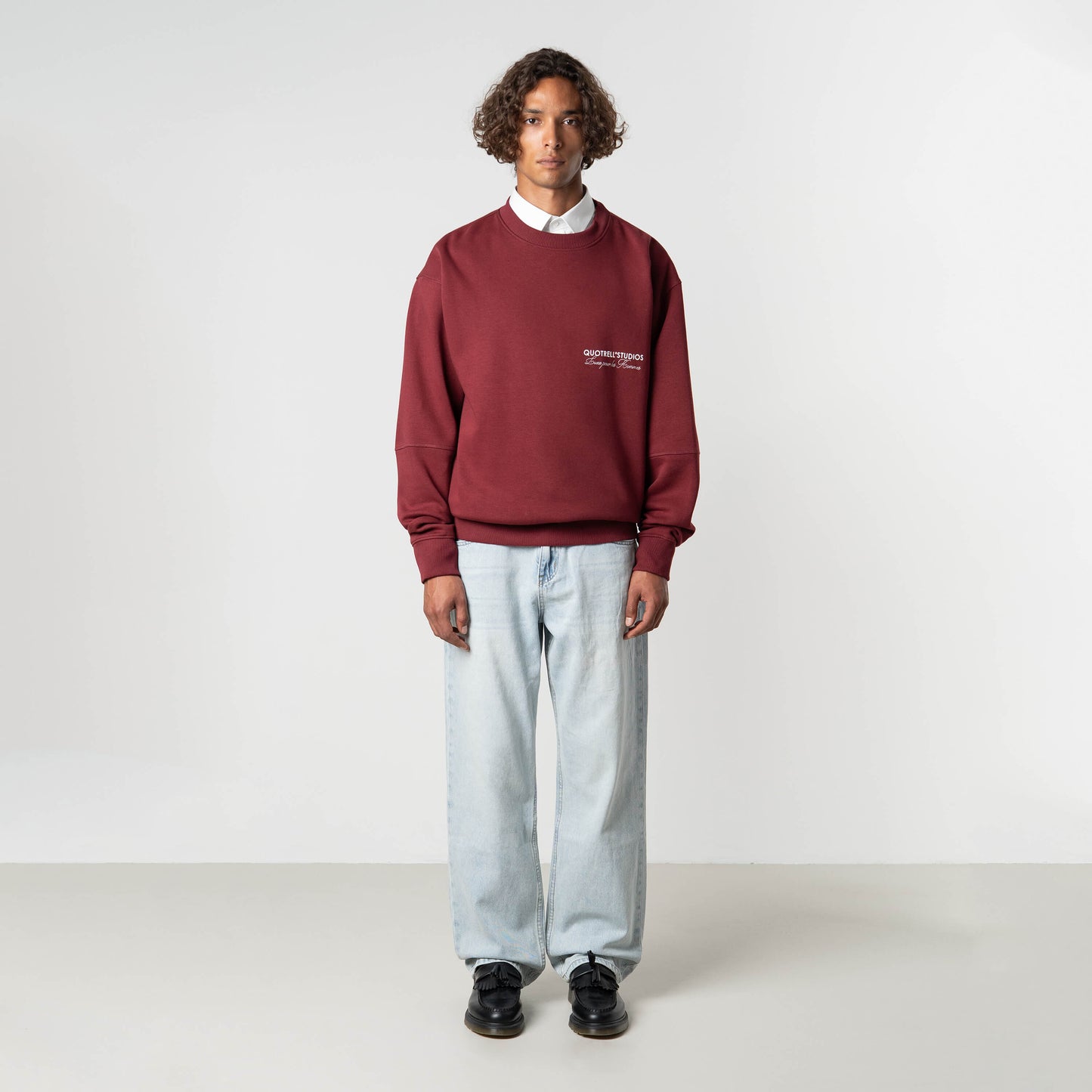 STUDIOS CREWNECK | BORDEAUX/WHITE
