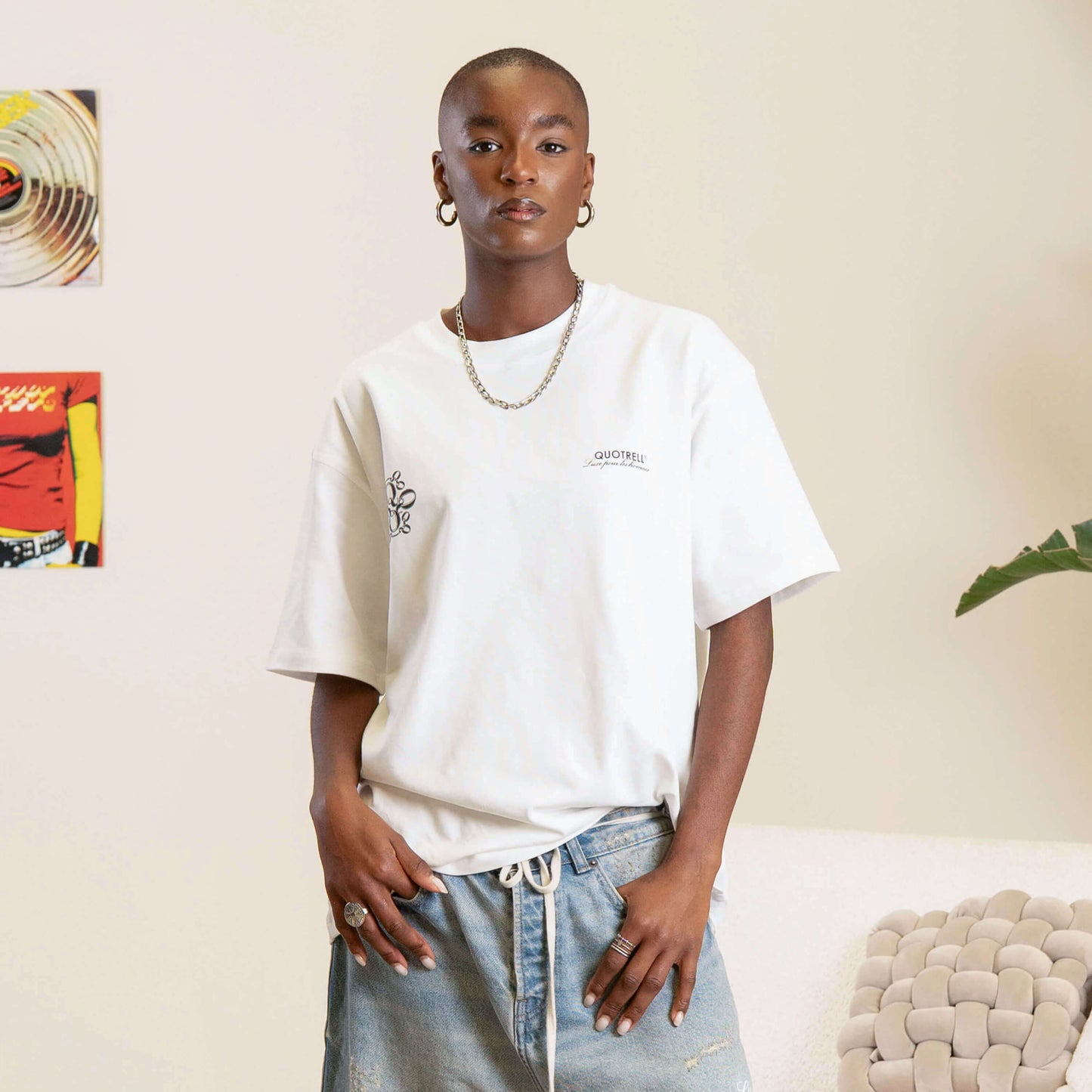 INSIGNIA TEE | WHITE/BLACK