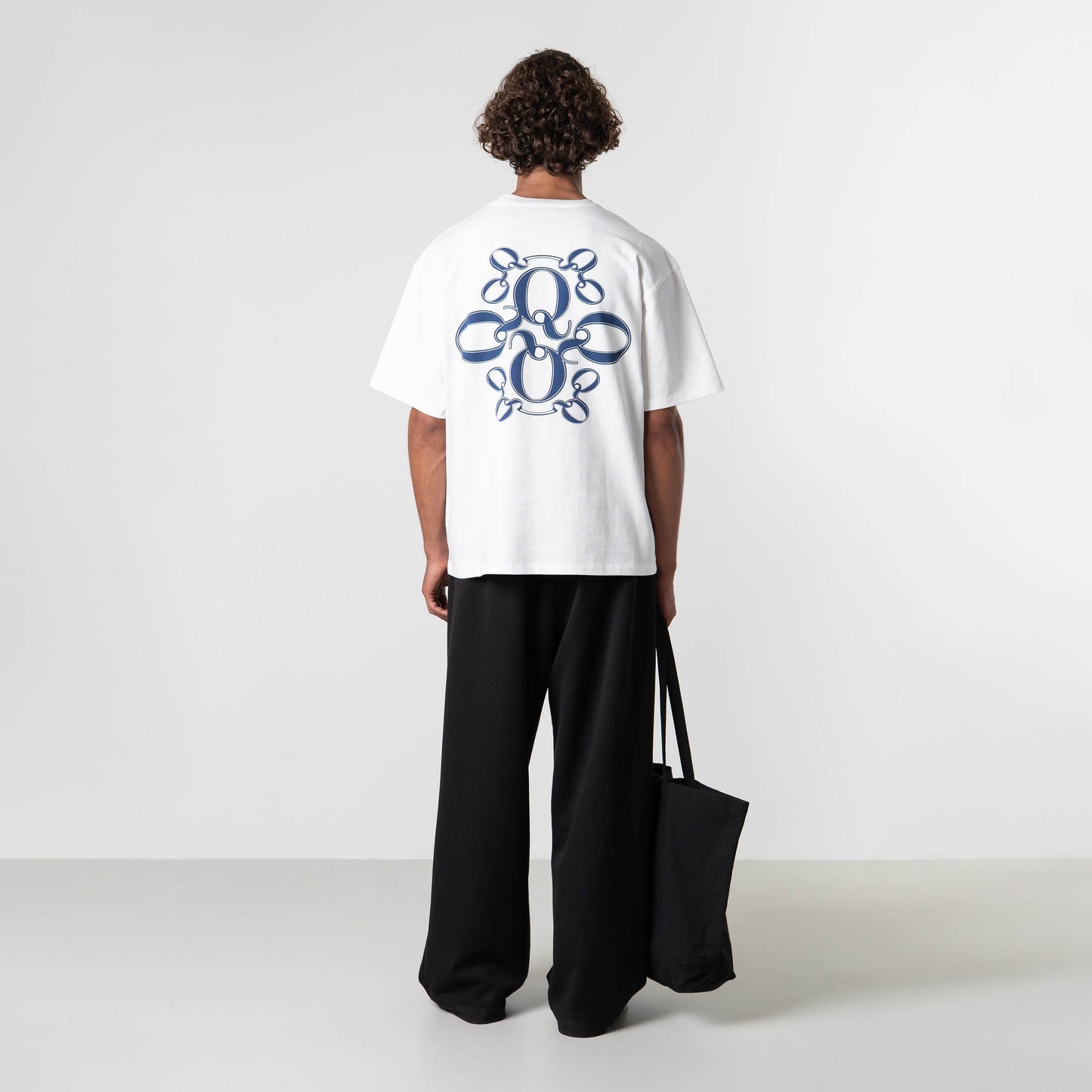 INSIGNIA TEE | WHITE/BLUE