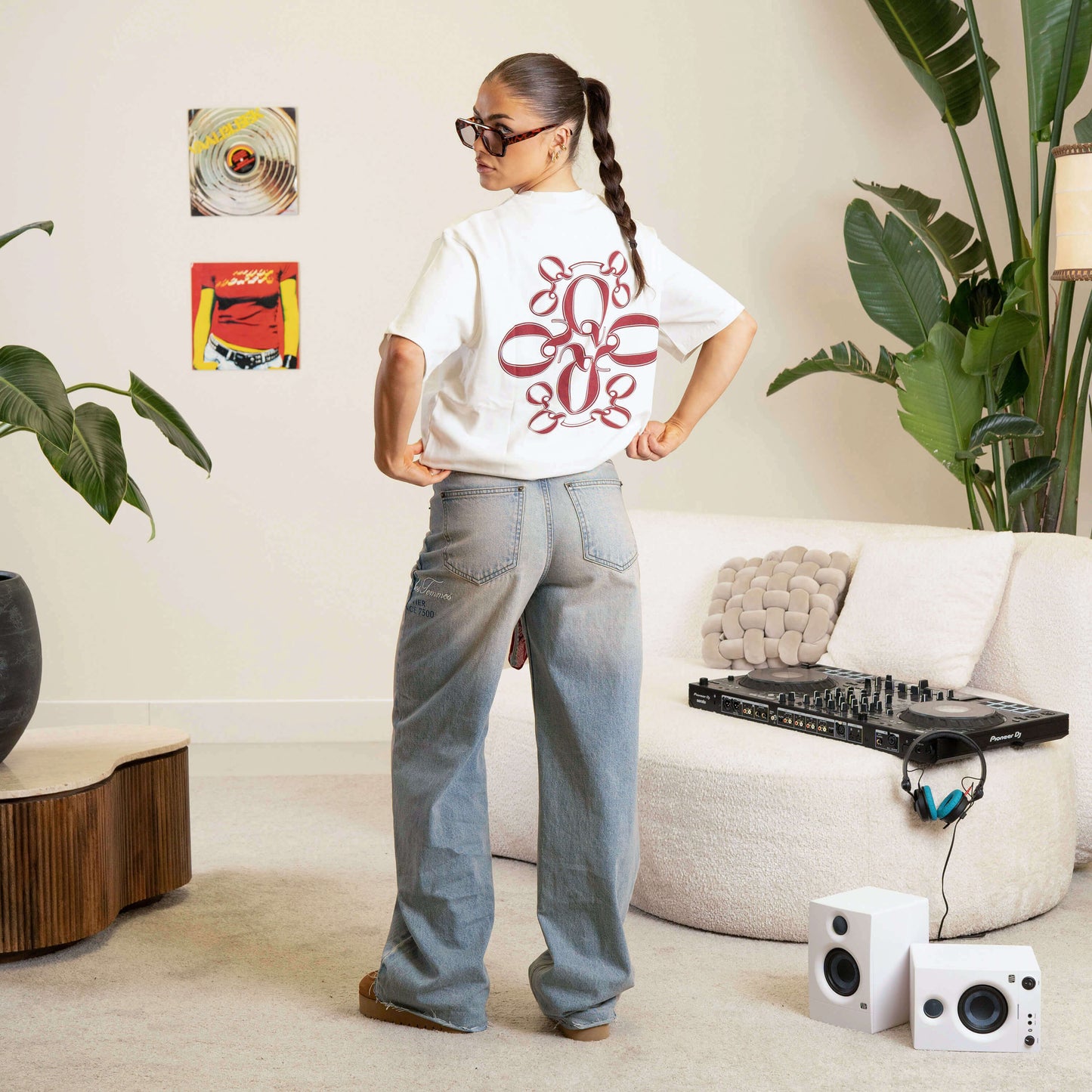 INSIGNIA TEE | OFF WHITE/RED