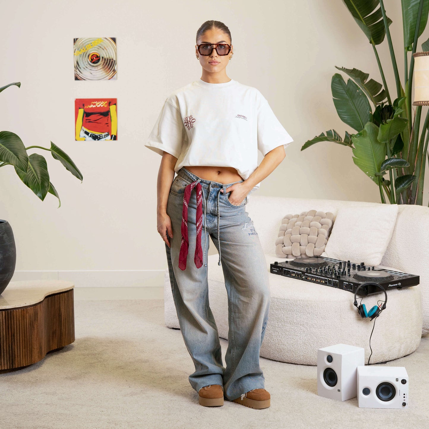 INSIGNIA TEE | OFF WHITE/RED